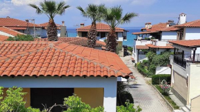 Beach Front Apartment in Pefkochori